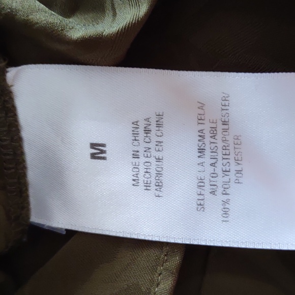 Favorite Daughter Medium Green Button Up Foliage Print Satin Top *FLAWED* - Picture 14 of 16